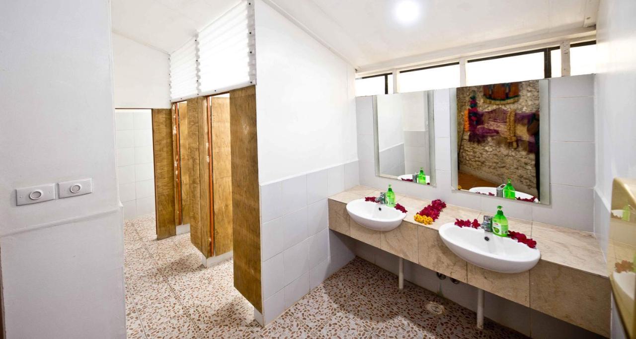 Hostel Retreat Seaside Port Vila Zewnętrze zdjęcie