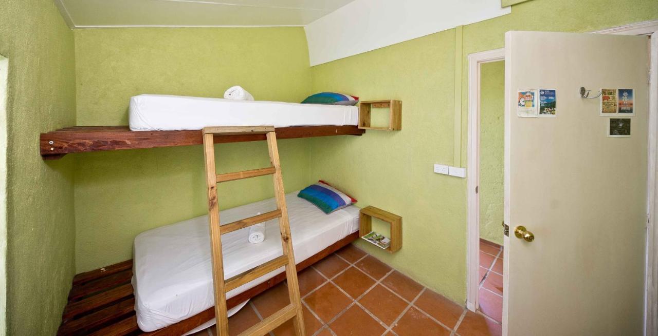 Hostel Retreat Seaside Port Vila Zewnętrze zdjęcie